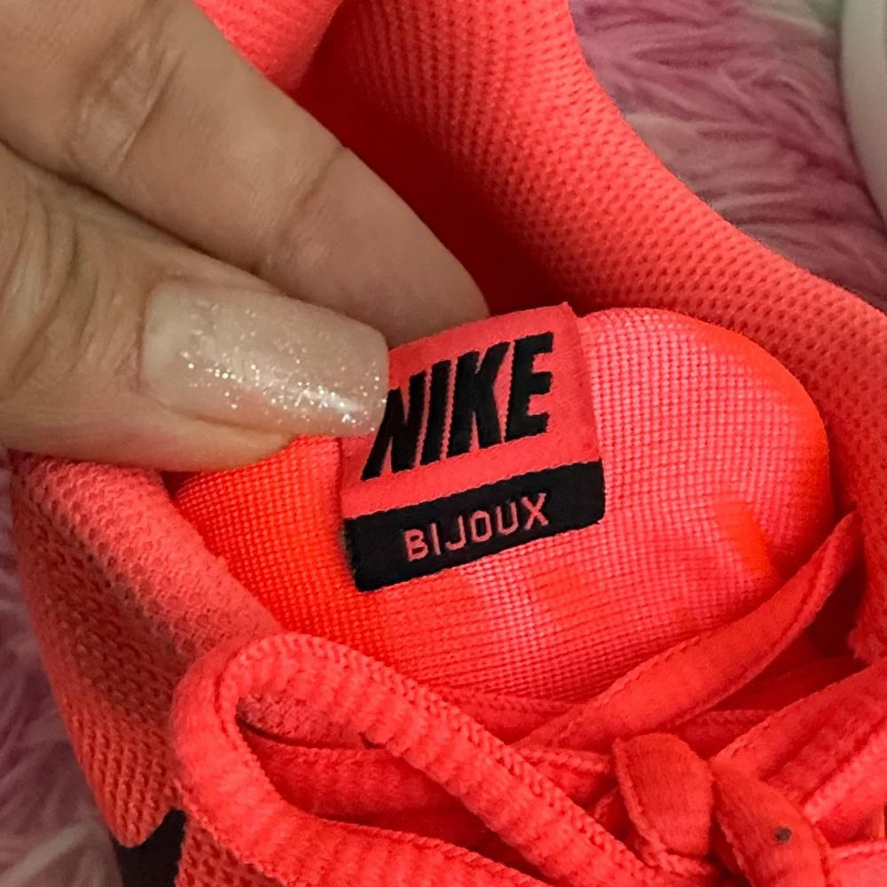 Nike Bijoux Kids' Neon‎ orange and Black Sneakers